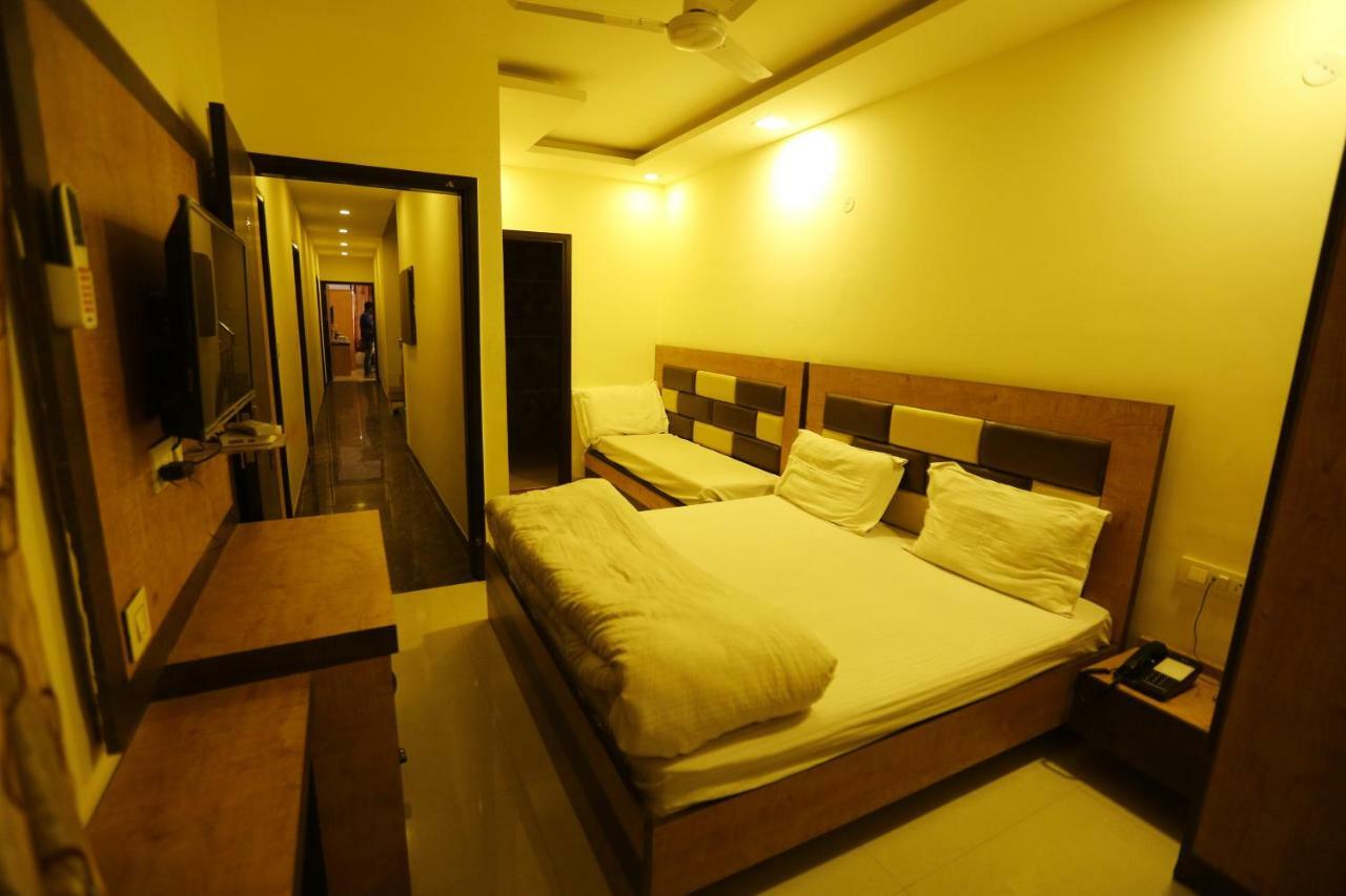 Hotel Golden Heart Amritsar Eksteriør billede