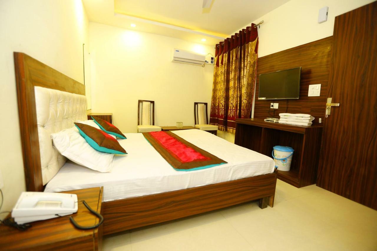 Hotel Golden Heart Amritsar Eksteriør billede